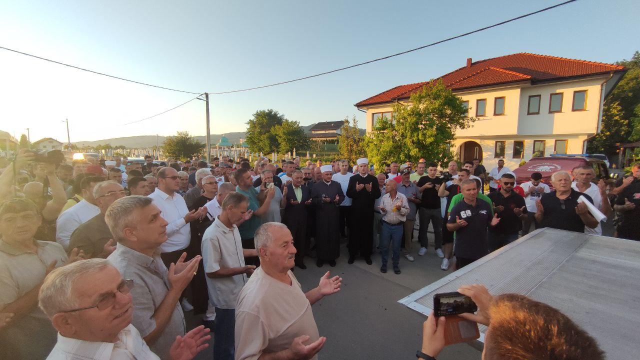 Kolona stigla u Kamičane - Avaz