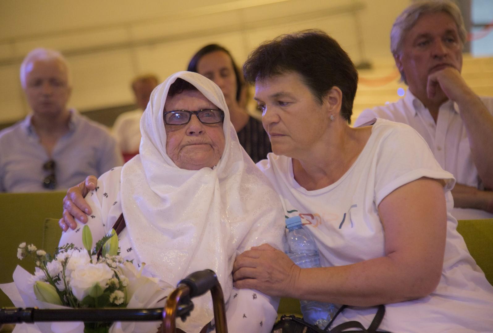 U Sarajevu izvedena poema "Hava majko koliko ti je srce" - Avaz