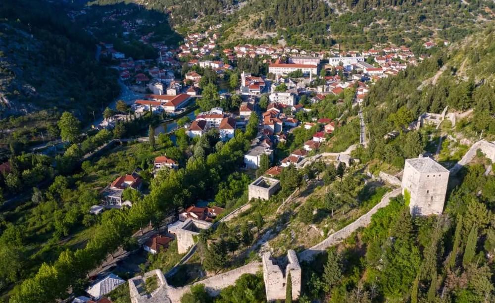 U razmaku od nekoliko sati preminuli Bećir i Fadil Merzić - Avaz