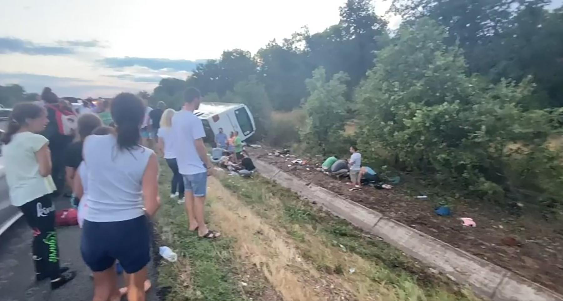 Vozaču autobusa koji se prevrnuo prijeti do šest godina zatvora za nesreću