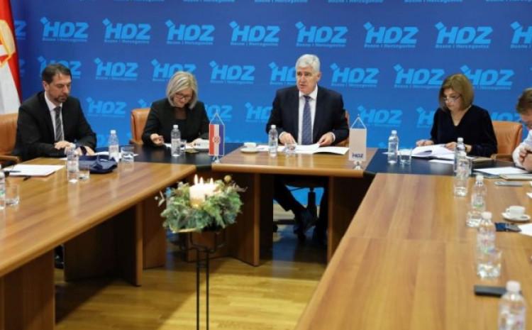 HDZ BiH: Pozivamo dopredsjednike Federacije BiH da poštuju Ustav i institucije Federacije i ustavom utvrđene nadležnosti - Avaz