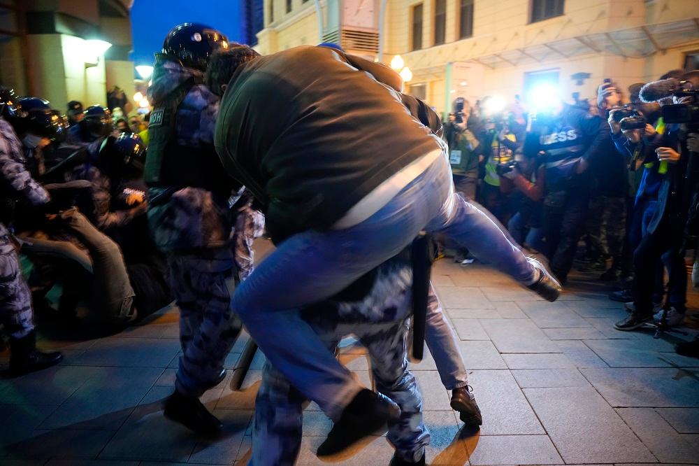 Veliki broj uhapšenih protestanata - Avaz