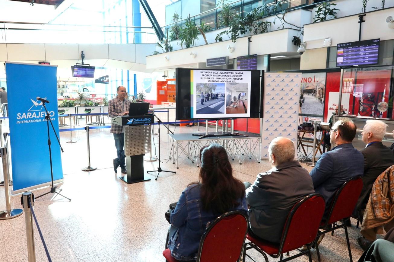 Olakšano kretanje slijepim i slabovidnim osobama na Međunarodnom aerodromu Sarajevo