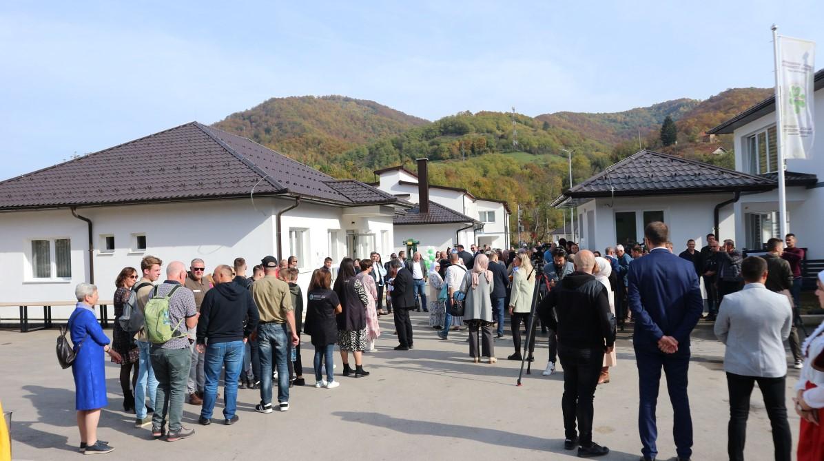 Sa svečanog otvaranja Centra za starija lica u Potočarima - Avaz