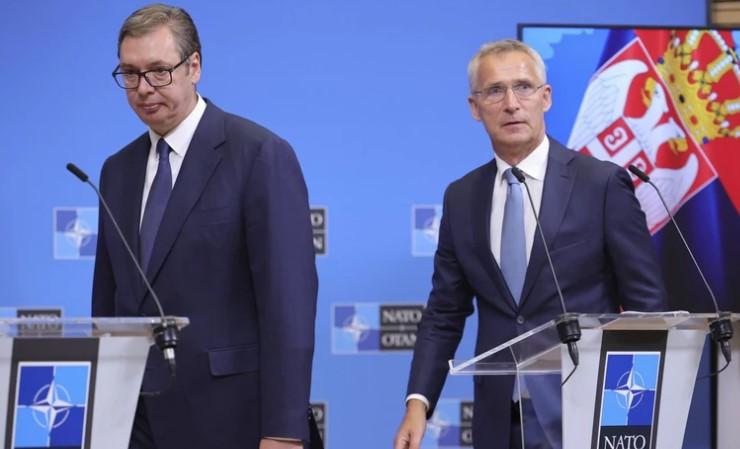 Stoltenberg razgovarao s Vučićem: Strane da se suzdrže od koraka koji bi izazvali eskalaciju na Kosovu