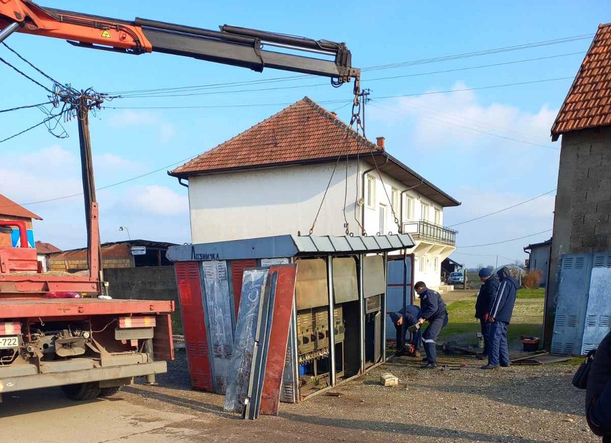 Vozilom uništio trafo stanicu, dio grada ostao bez struje