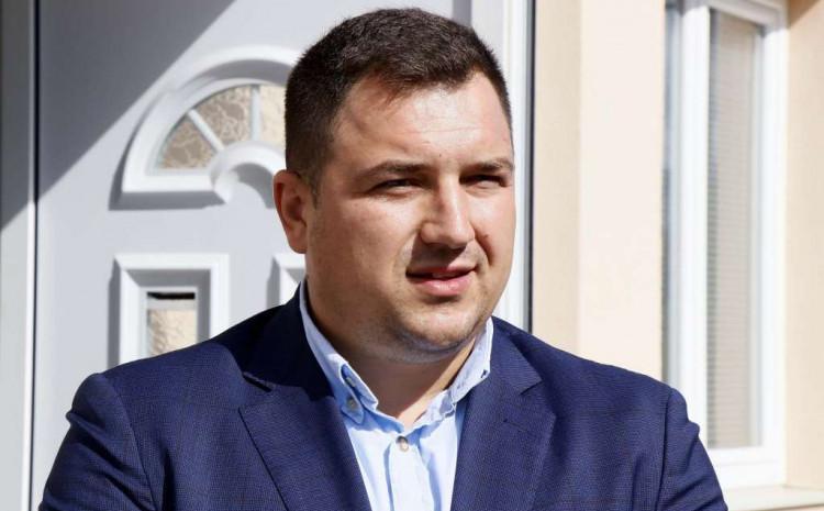 Miloš Lučić: Nije više ministar - Avaz