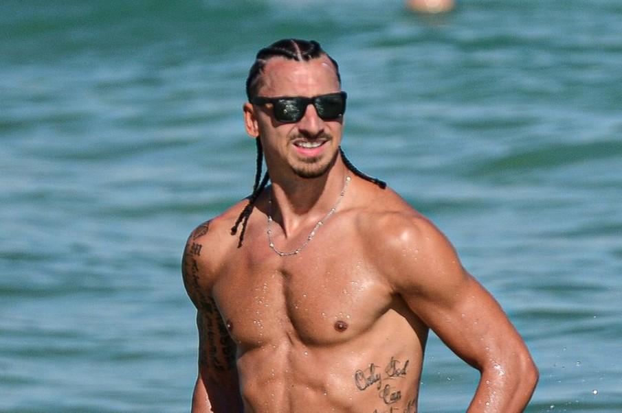 Zlatan Ibrahimović se skinuo: Žene u transu zbog izvajanog tijela