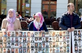 Majke Srebrenice pozvale institucije BiH da rade na otkrivanju grobnica i identifikaciji žrtava