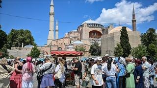 Visoki troškovi života tjeraju penzionere u Turskoj da se vrate na posao