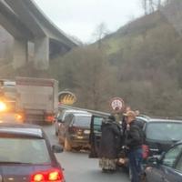 U sudaru četiri automobila u Vranduku kod Zenice povrijeđene dvije osobe