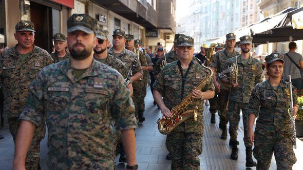 Defile Orkestra Oružanih snaga BiH - Avaz