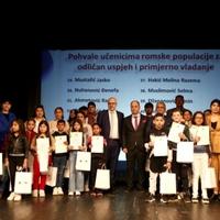 U Tuzli obilježen Međunarodni dan Roma, dodijeljene pohvale učenicima romske populacije