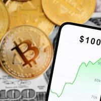 Bitcoin prvi put u historiji vrijedniji od 100.000 dolara