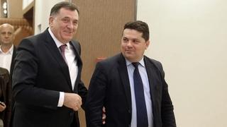 Dodik i Stevandić: Šmit ne odlučuje šta i kako ćemo slaviti