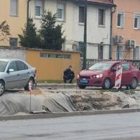 Sudar dva vozila kod Sarajeva, policija na terenu