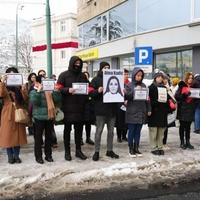 Protesti za ubijenu Almu Kadić u Sarajevu: Tek desetine građana izašlo na ulice