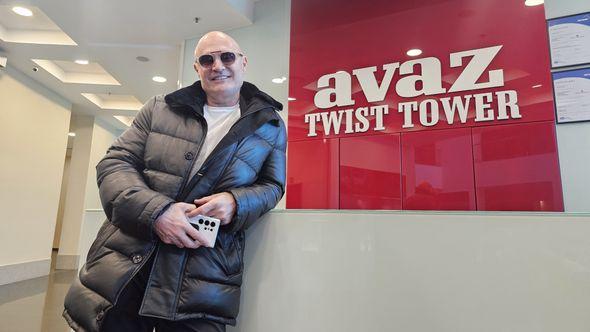 Mili u „Avaz Twist Toweru“  - Avaz