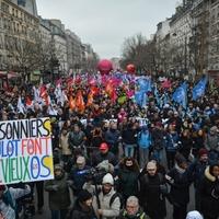 Više od milion ljudi na protestima protiv penzione reforme u Francuskoj