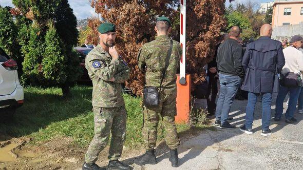 Pripadnici EUFOR-a ispred Suda BiH - Avaz