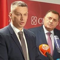 Dodik i Nešić optužuju SDS da su pod kontrolom stranaca