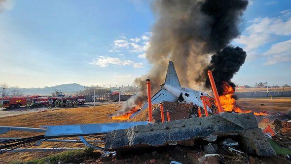 Avion se zapalio nakon udara u zid - Avaz