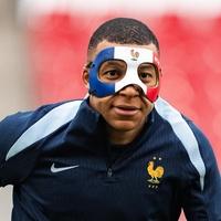 Zvijezda Francuske na treningu nosila masku: Sa ovakvom se ne smije pojaviti na utakmici