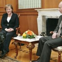 Merkel otkrila u memoarima kako je Putin zakasnio zbog piva, oglasio se i Kremlj