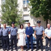 Vlada HNK policiji uručila devet novih vozila