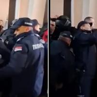 Video / Haos u Novom Sadu: Sukobili se opozicija i policija