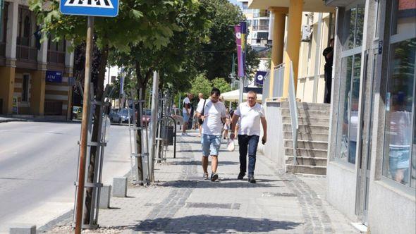 Ulice Gradačca uoči današnje dženaze Nizami Hećimovi - Avaz