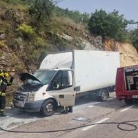 Požar na vozilu u Hercegovini: Intervenirali vatrogasci