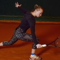 Sumejja Isić već 13 godina trenira tenis: Država ne brine o mladim sportistima, prepušteni smo sami sebi 