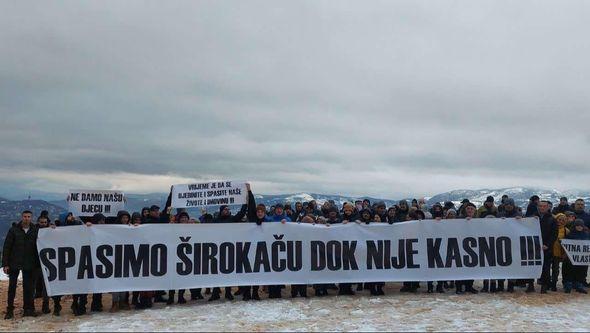 S današnjih protesta - Avaz