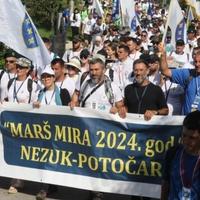 Iz Nezuka krenuo Marš mira: Ljudi iz različitih dijelova svijeta odaju počast žrtvama genocida u Srebrenici