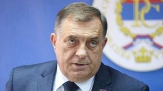 Dodik traži način: Mladići iz RS služit će vojsku u Srbiji 