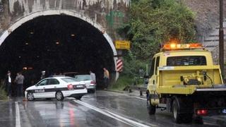 Nesreća na izlazu iz tunela Vranduk: Obustavljen saobraćaj, stvorila se velika gužva