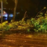 Video / Snažno nevrijeme pogodilo Banju Luku, domaćinstva ostala bez struje 