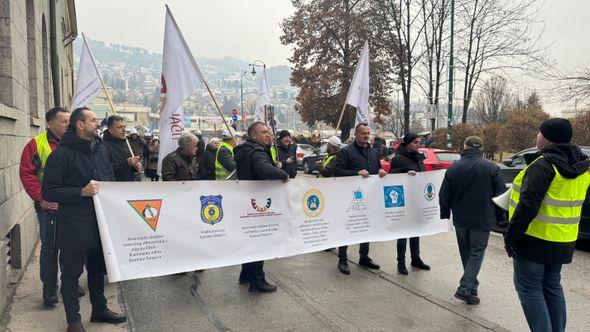 S protesta u Sarajevu - Avaz