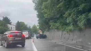 Težak udes na dionici Binježevo-Hadžići: Automobilom udario u zid