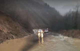 Mještani Doljana, Sovića, Kosnih Luka i Risovca ogorčeni: Na vlastitu odgovornost voze cestom do Jablanice