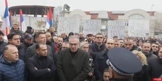 U Bijeljini protesti zbog hapšenja gradonačelnika Ljubiše Petrovića