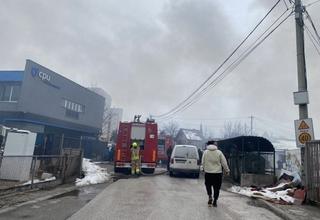 "Avaz" na licu mjesta: Veliki požar u Sarajevu, gori stambeni objekat